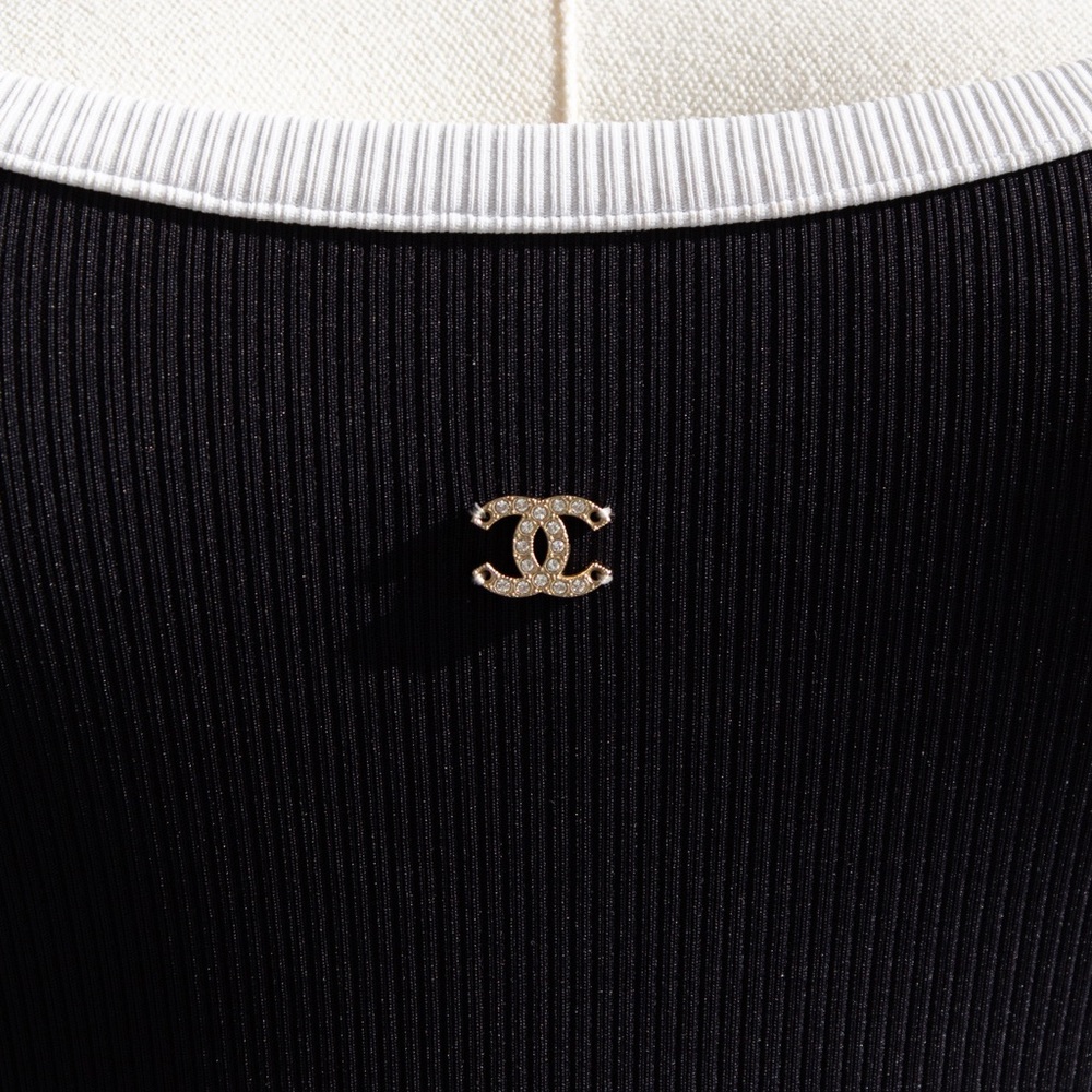 Chanel Spring/Summer 2022 Black White Ribbed Crystal CC 22S Bodysuit Swimsuit - Picture 9 of 16